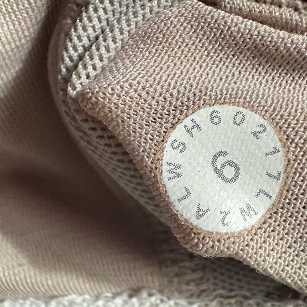 Lululemon Train Times White Gym Training Sports Bra Luxtreme Mesh Racerback 6 - Picture 3 of 8